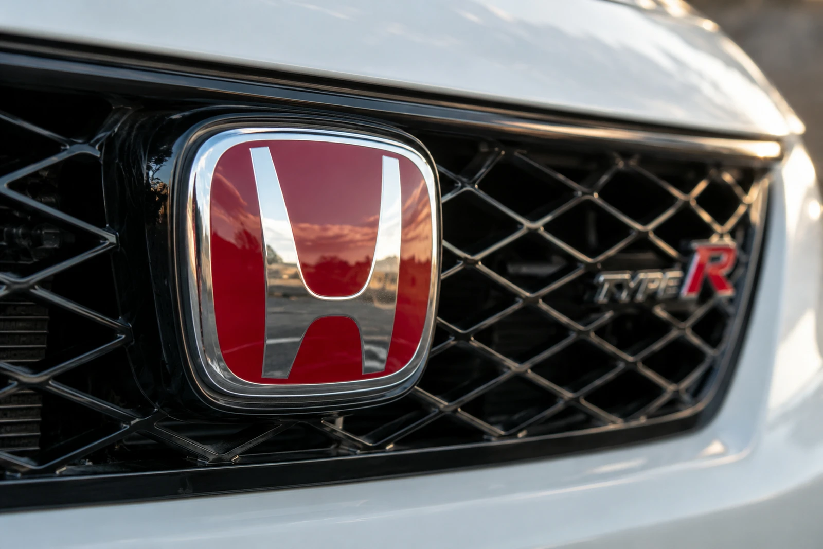 АВТО 1008392 Хонда Красная Эмблема Type R