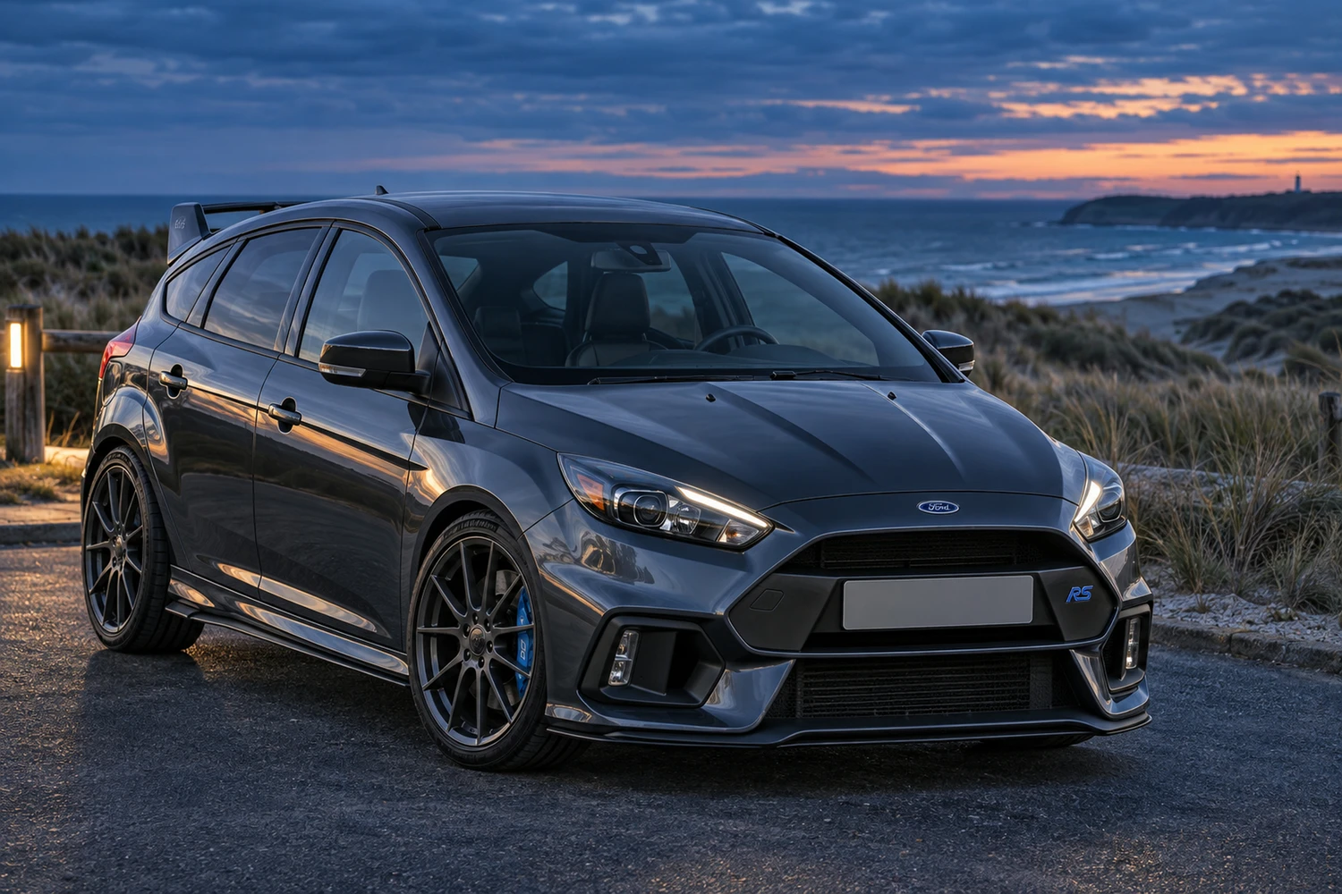АВТО 1007174 Ford Focus RS Mk3 графит ветер в дюнах