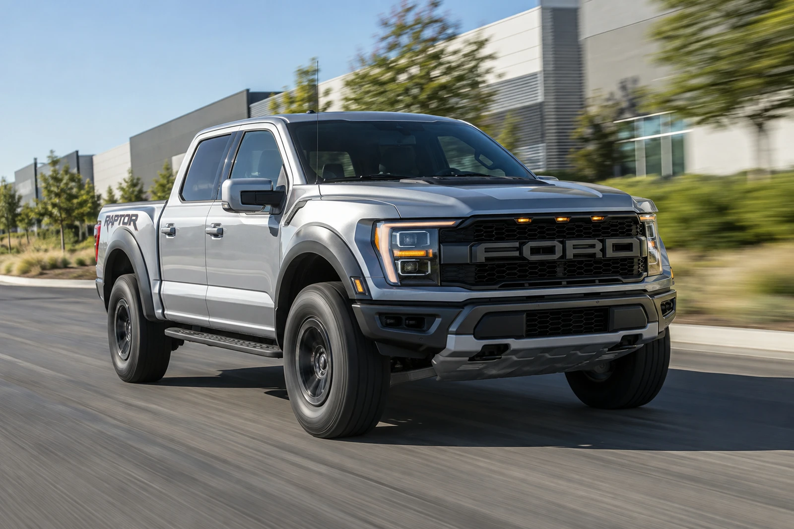 АВТО 1007864 Форд F150 Раптор серебристый Индустриальная дорога