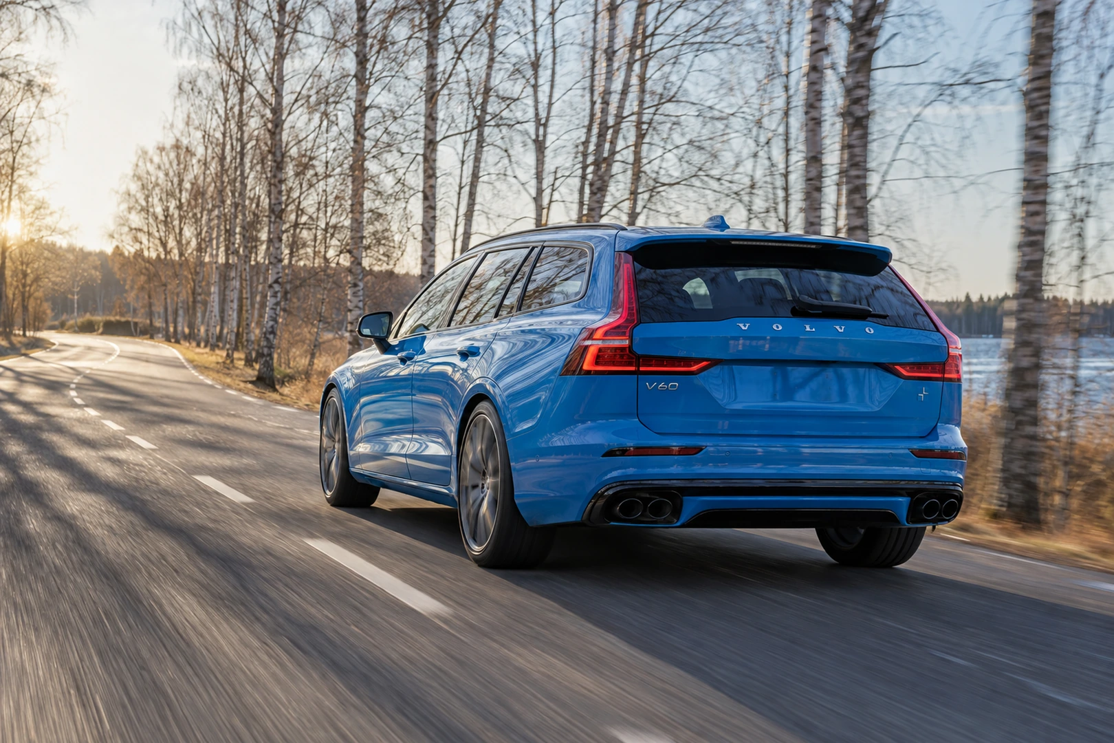 АВТО 1008812 Volvo V60 Polestar