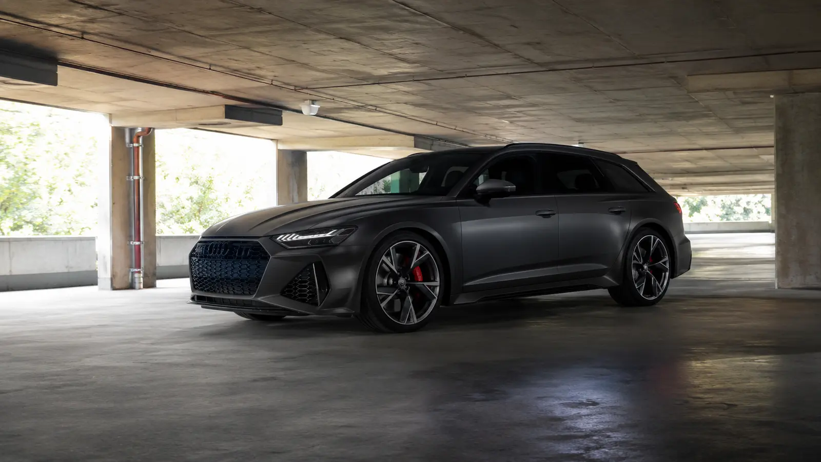 АВТО 1000046 серый Audi RS6 в паркинге
