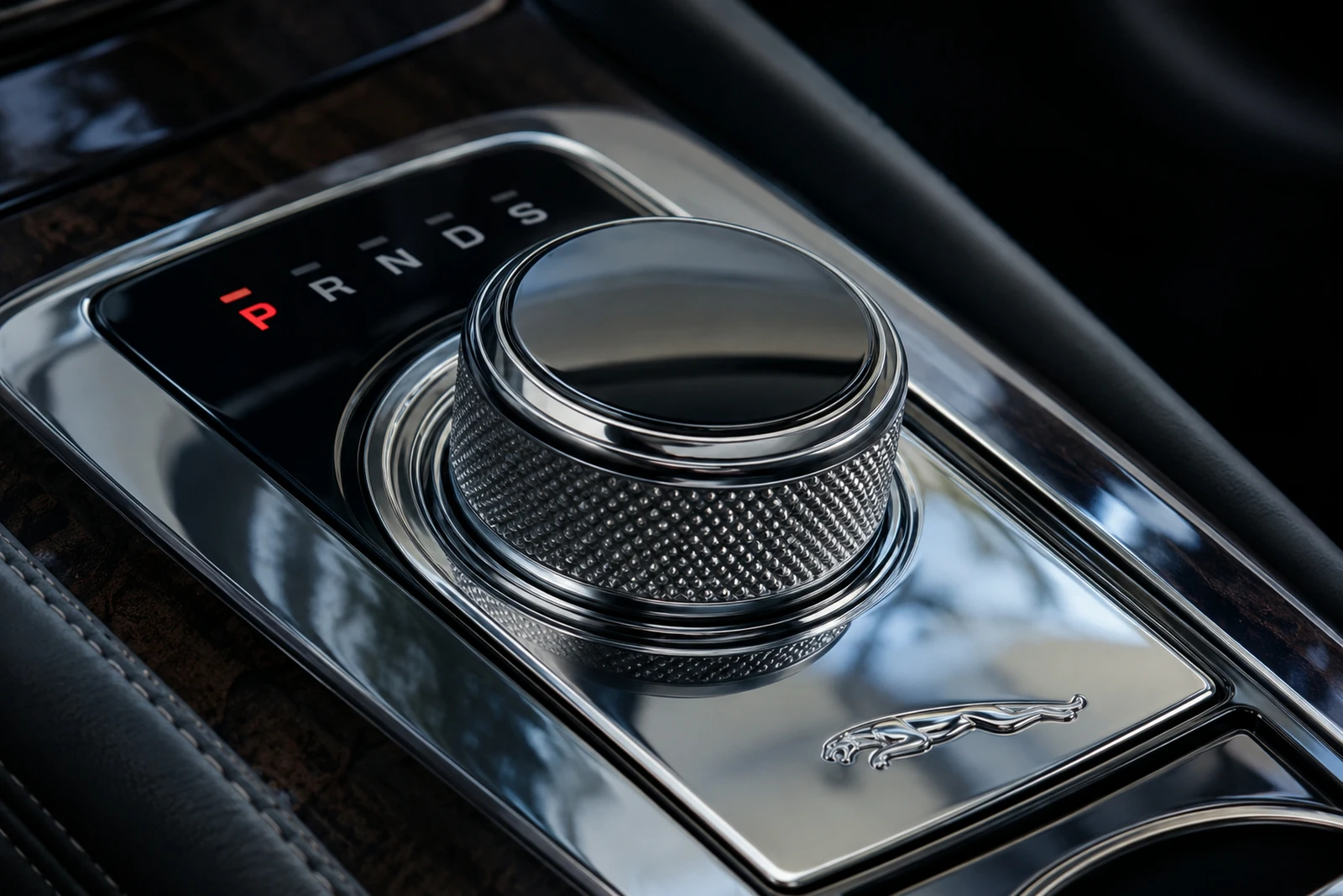 АВТО 1008470 Ягуар поворотный селектор