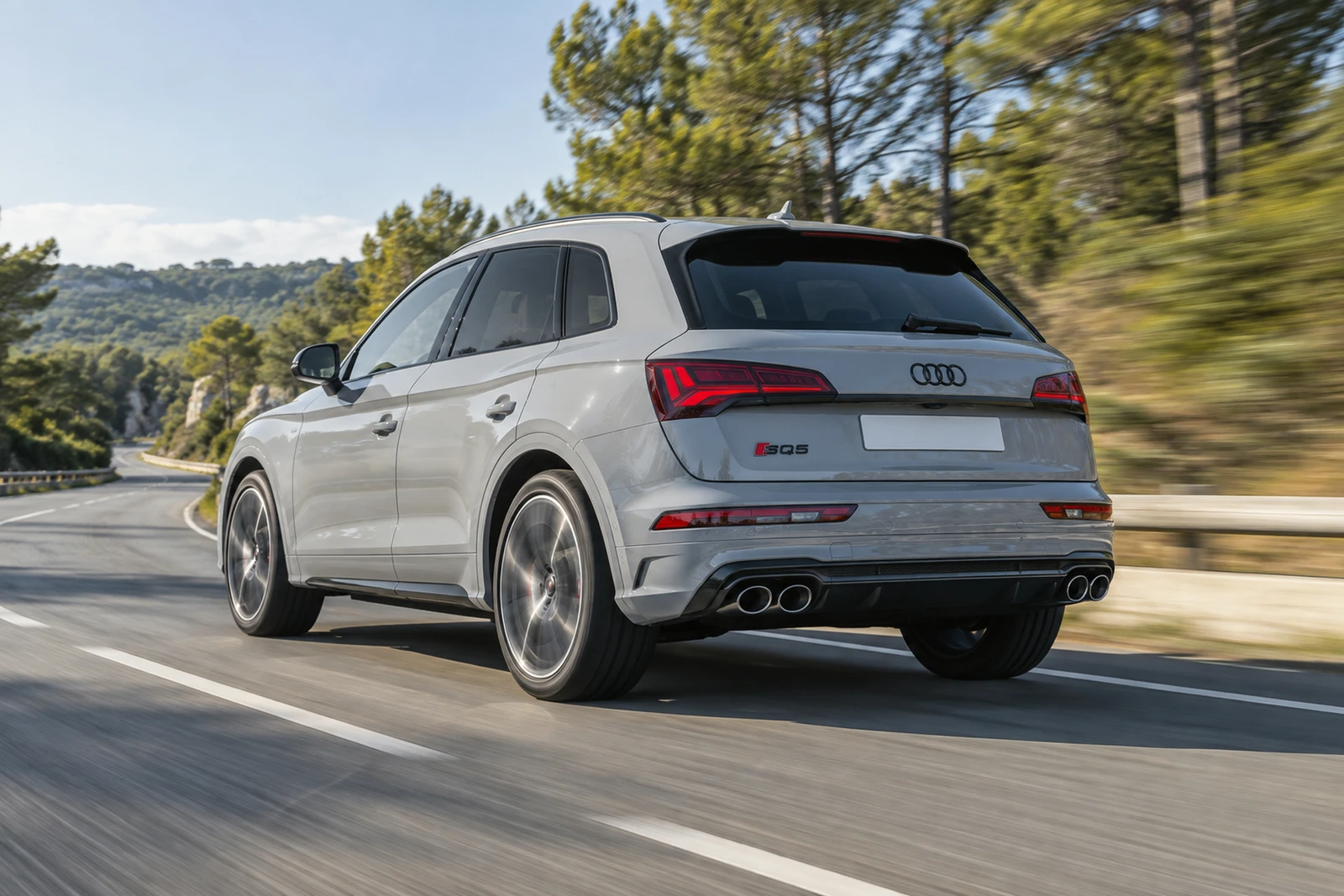 АВТО 1008064 Ауди SQ5 светло-серый Шоссе