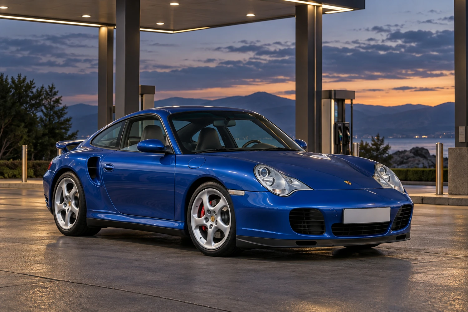 АВТО 1007196 Porsche 911 Turbo 996 синий ночная АЗС