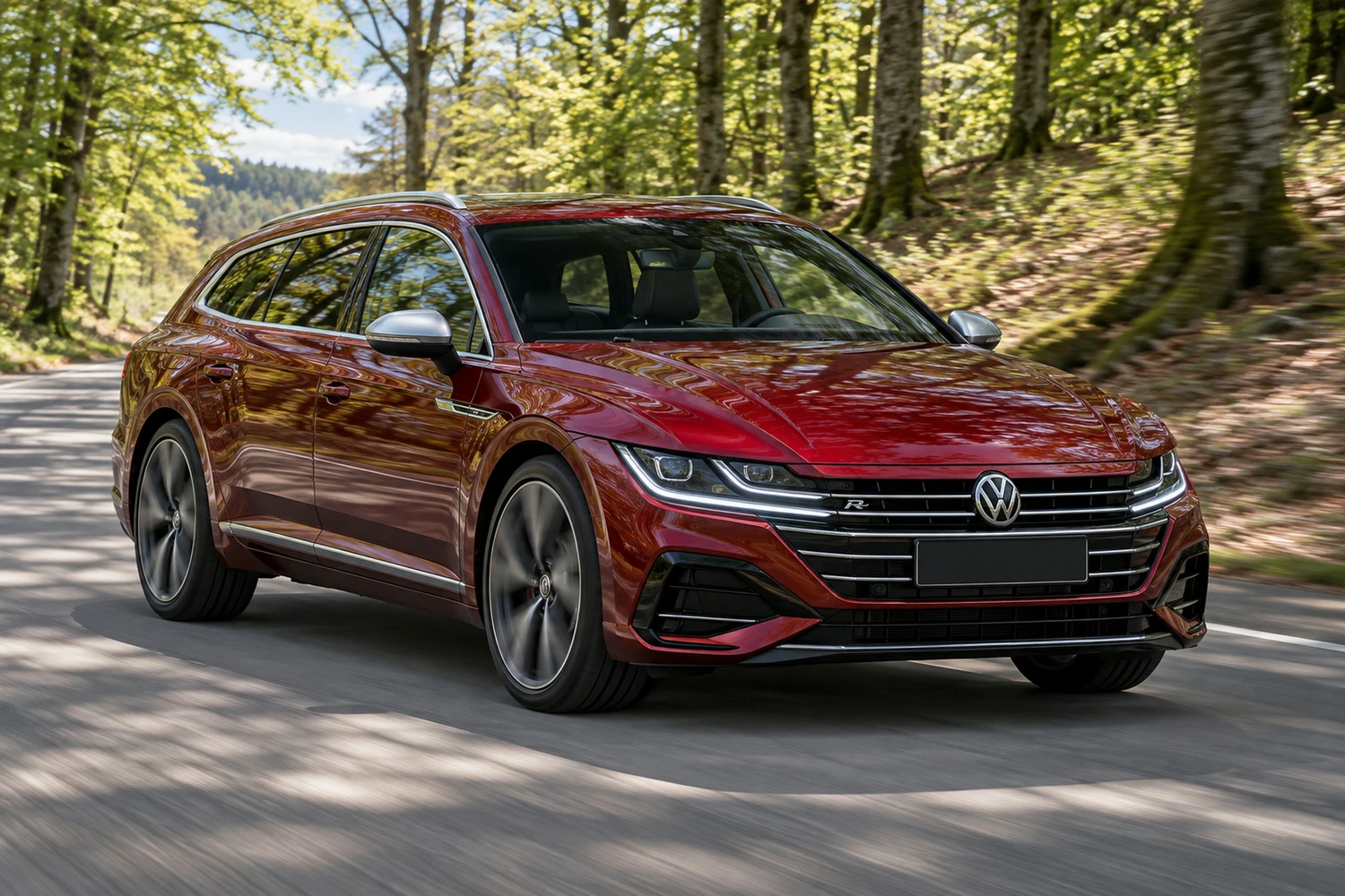АВТО 1006857 Volkswagen Arteon R гранатовый дорога под кронами