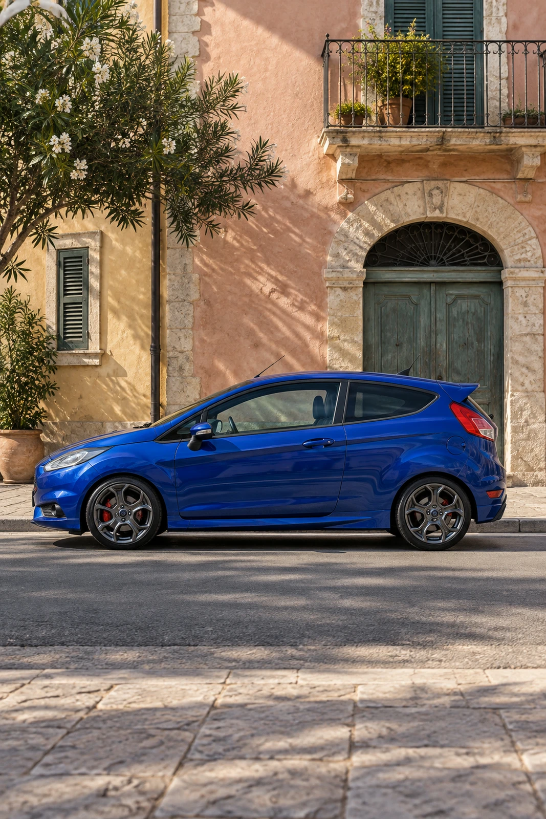 АВТО 1008271 Форд Фиеста ST синий Приморский квартал