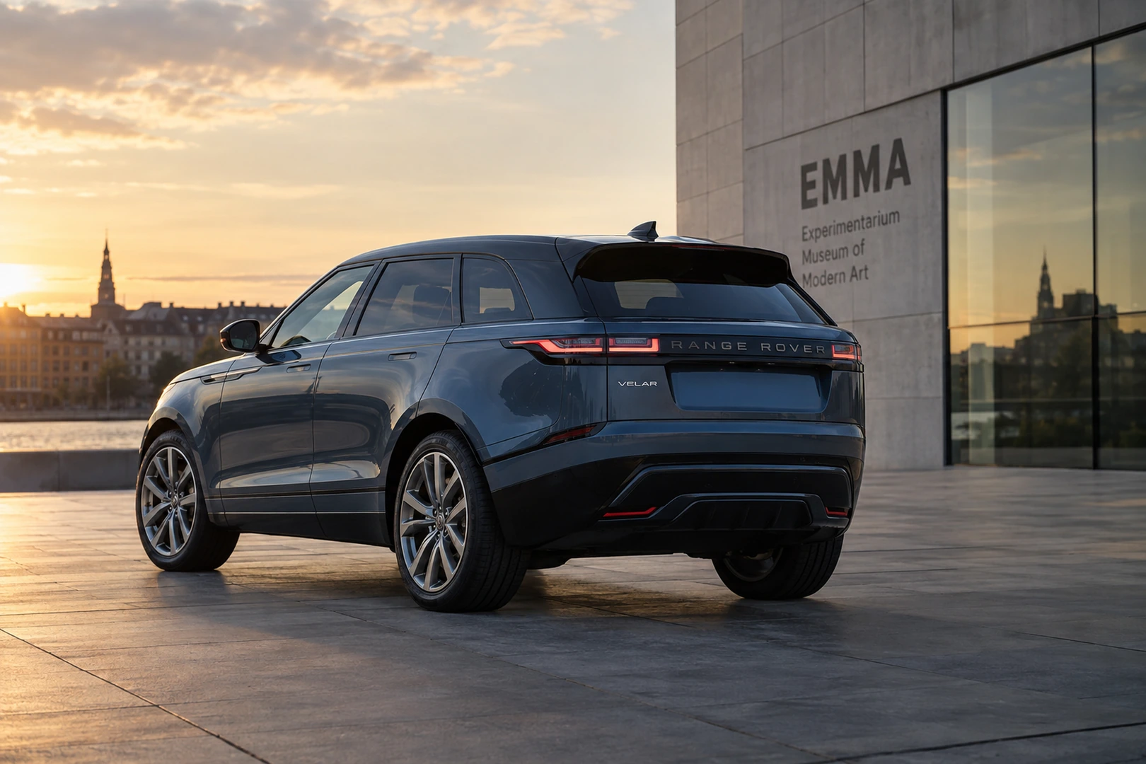 АВТО 1008928 Range Rover Velar