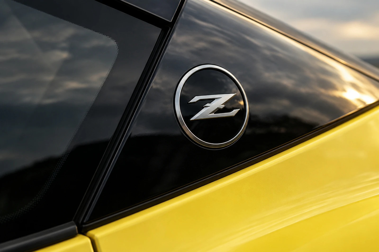 АВТО 1008378 Ниссан Z Круглая Боковая Эмблема