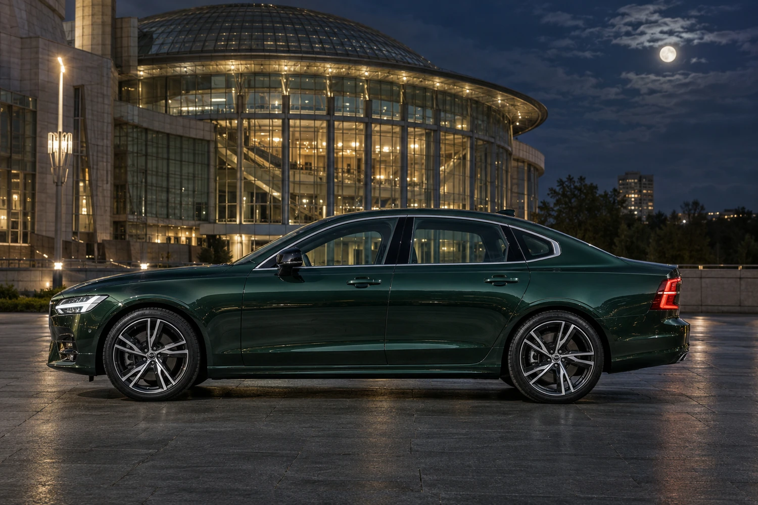 АВТО 1006764 Volvo S90 R Design изумрудный Москва