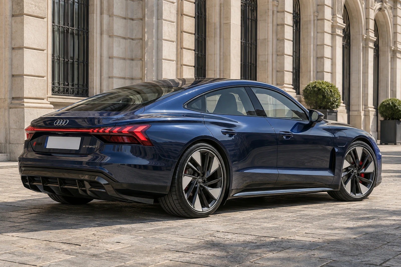 АВТО 1007946 Ауди RS Этрон GT синий Турин