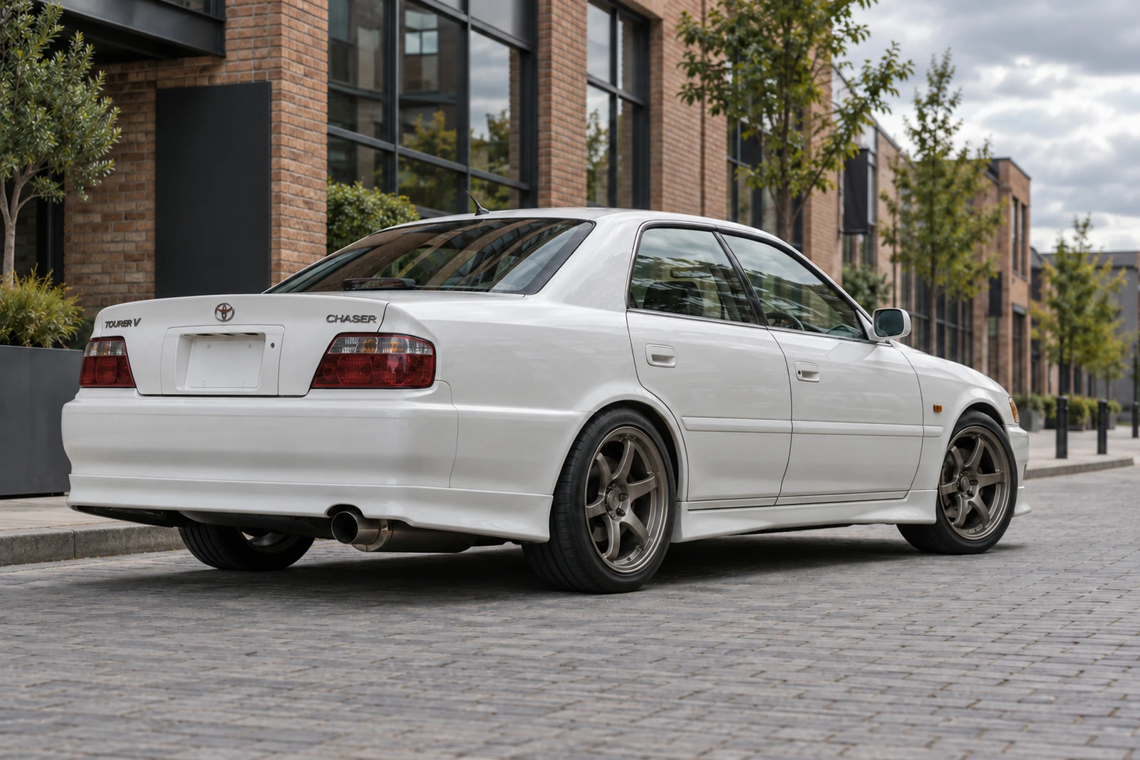АВТО 1008070 Toyota Chaser Tourer V JZX100 Архитектурный кадр