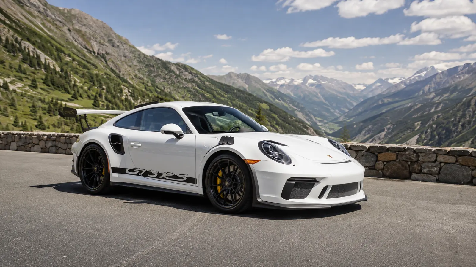 АВТО 1000073 белый Porsche 911 GT3 RS в Альпах