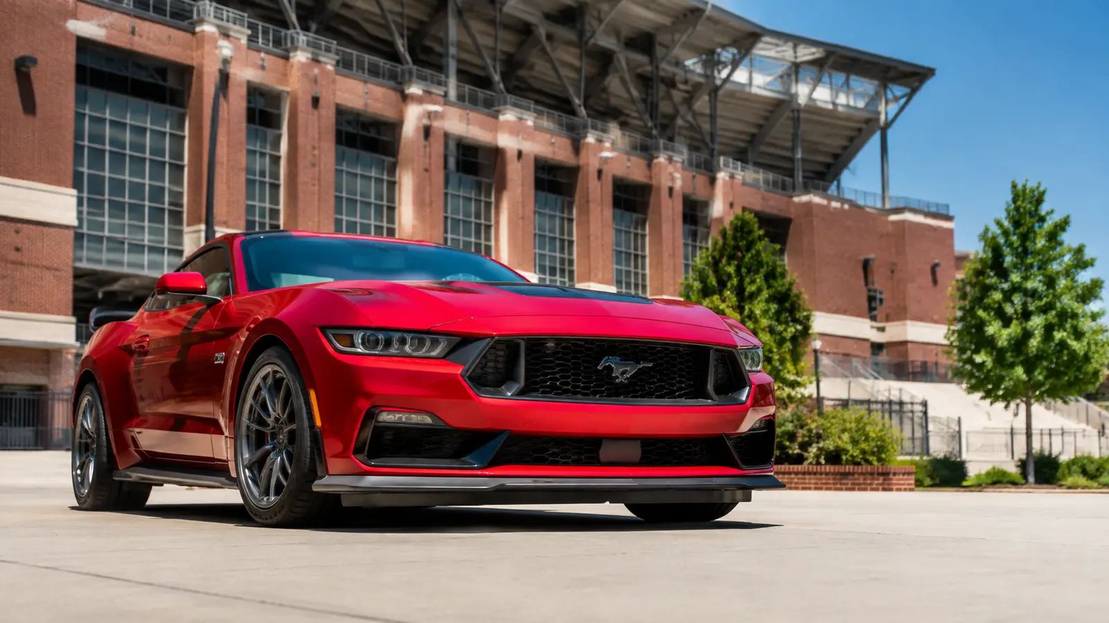 АВТО 1001508 Красный Ford Mustang Dark Horse у стадиона