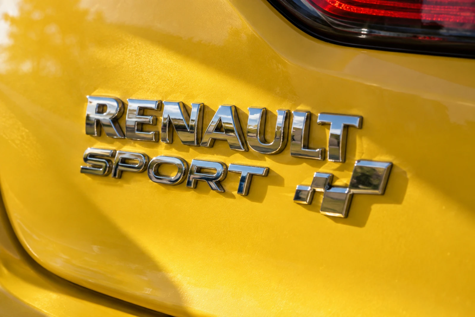 АВТО 1008222 Рено Sport Шильдик на кузове