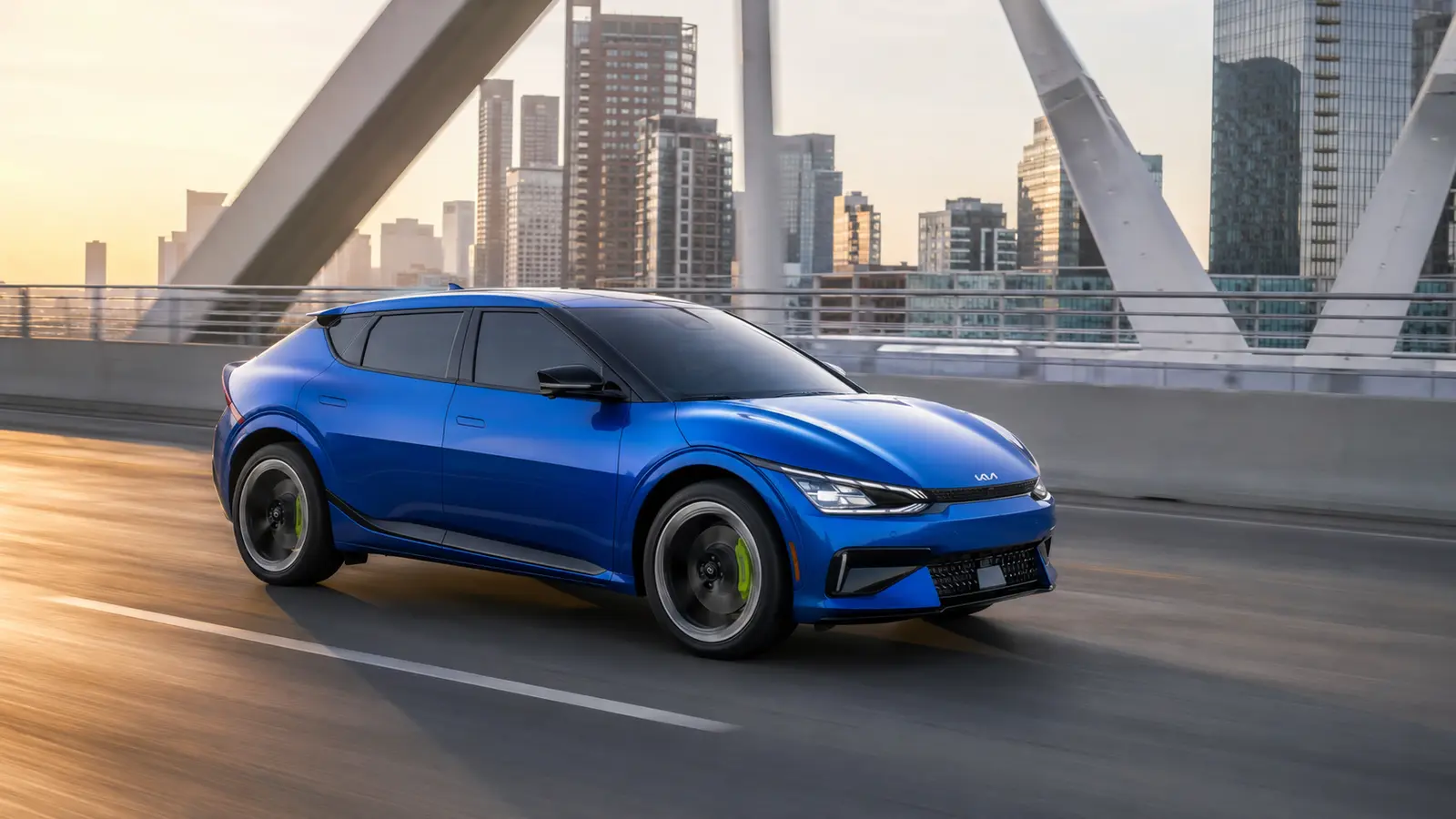 АВТО 1000234 синий Kia EV6 GT на городской эстакаде