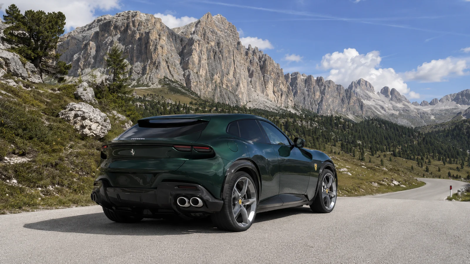 АВТО 1001235 зелёная Ferrari Purosangue в Доломитах
