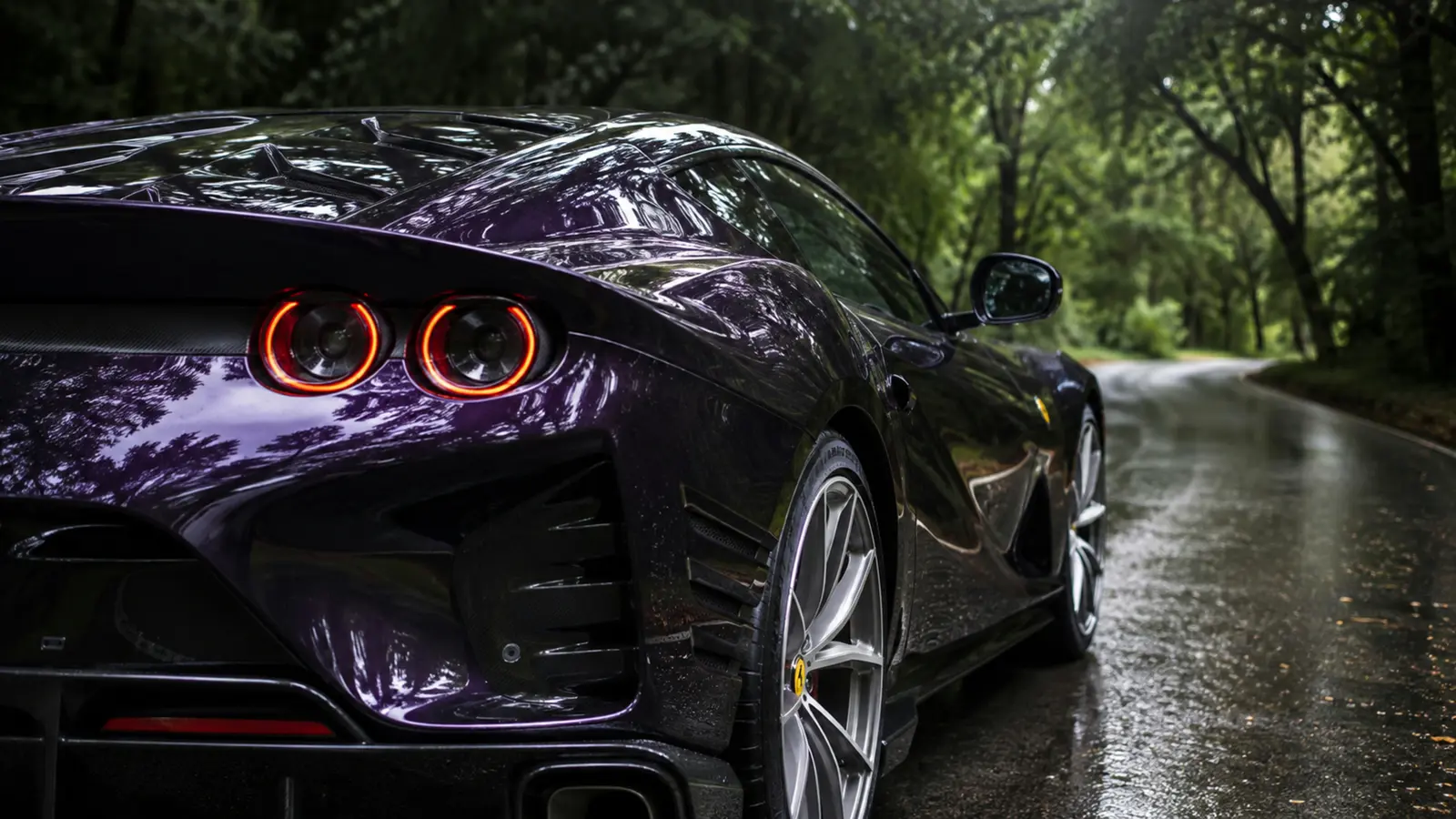 АВТО 1003148 фиолетовый Ferrari 812 Competizione крупно премиальный кадр