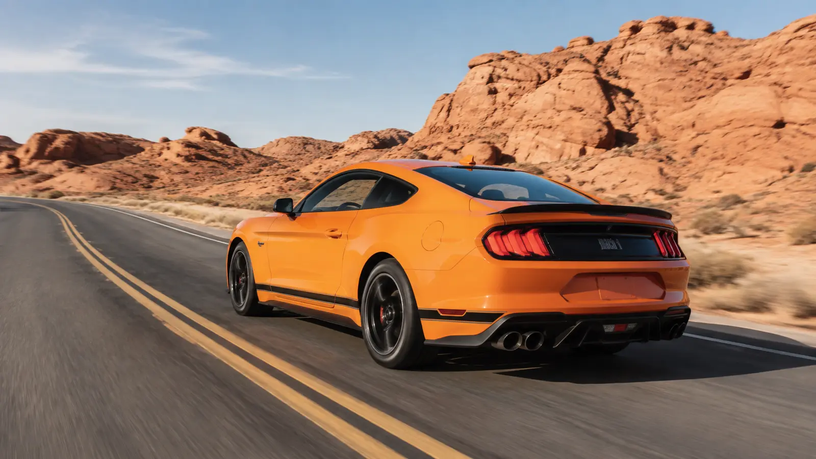АВТО 1001728 оранжевый Ford Mustang Mach 1 в пустыне