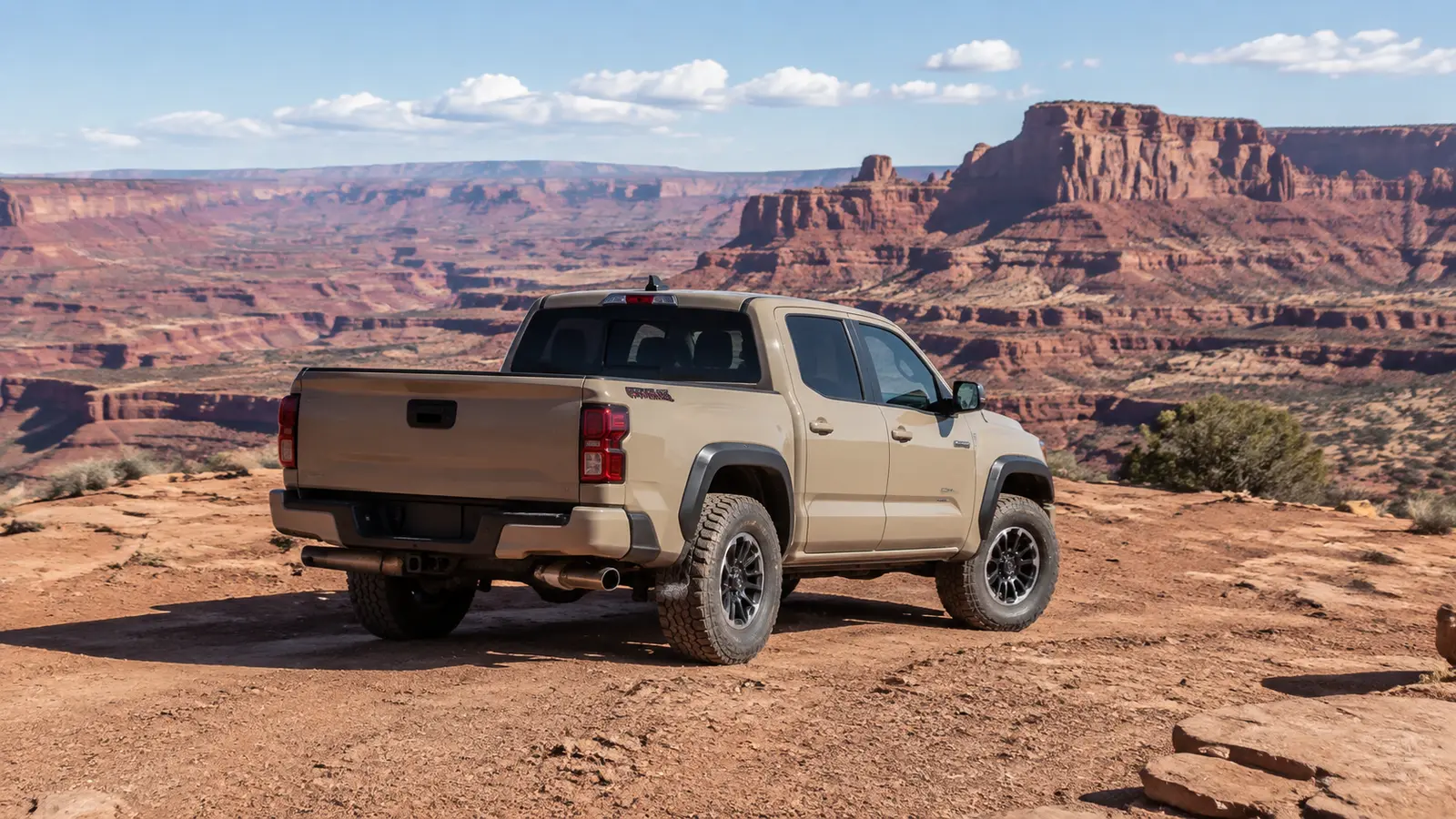 АВТО 1001809 песочная Toyota Tacoma у каньона