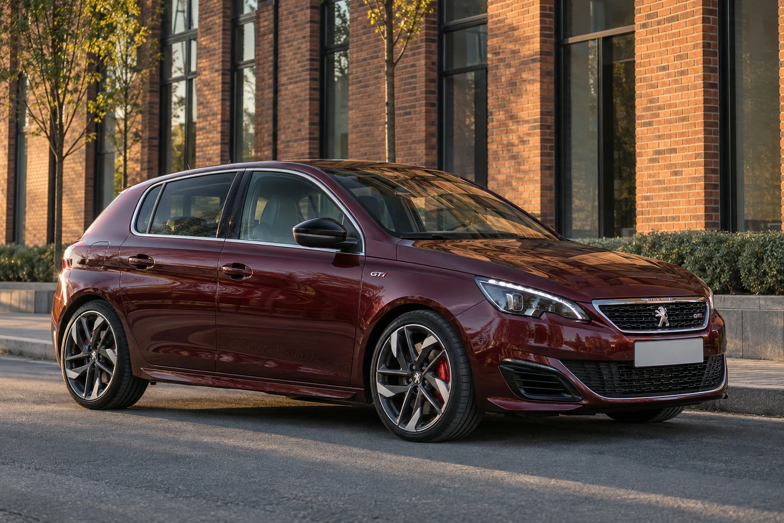 АВТО 1008046 Пежо 308 GTi бордовый Москва